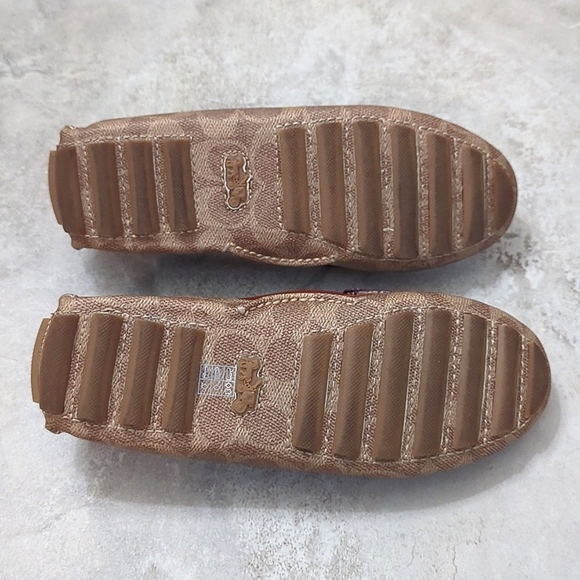 LIKE NEW Coach Women’s Crosby Turnlock Driver Signature Canvas Loafer - Picture 8 of 9